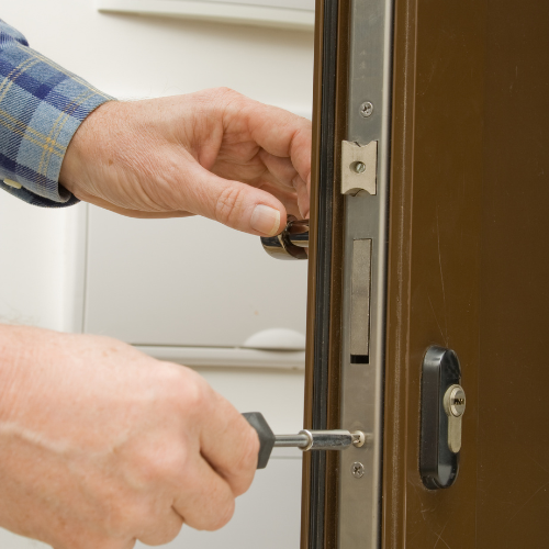 fabbro per sostituzione serratura a Torino